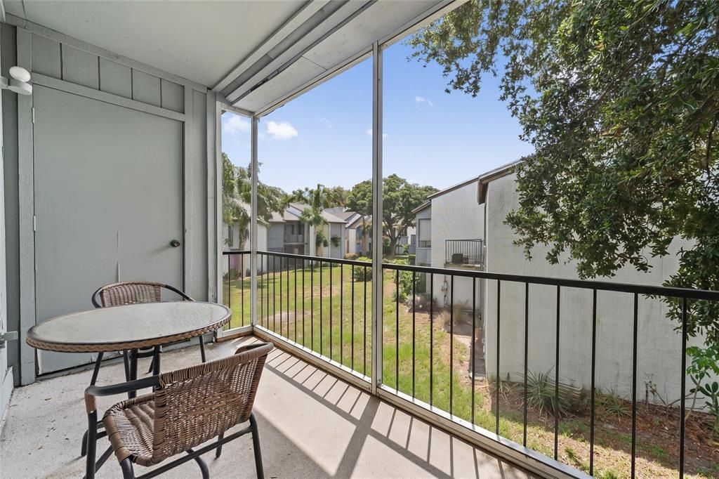For Sale: $89,999 (2 beds, 2 baths, 976 Square Feet)
