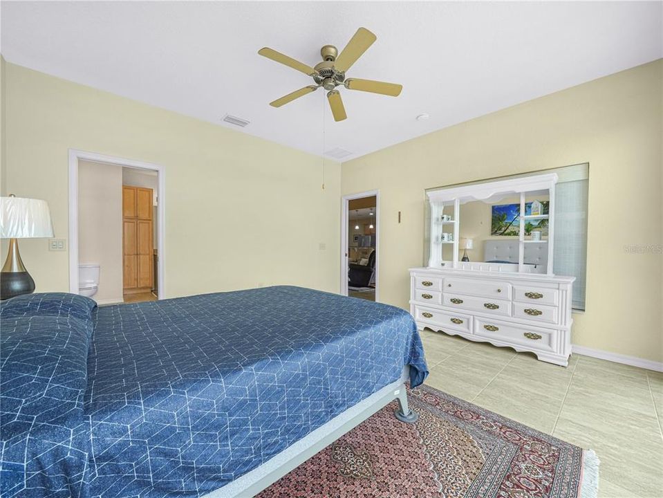 На продажу: $379,000 (3 спален, 2 ванн, 1858 Квадратных фут)