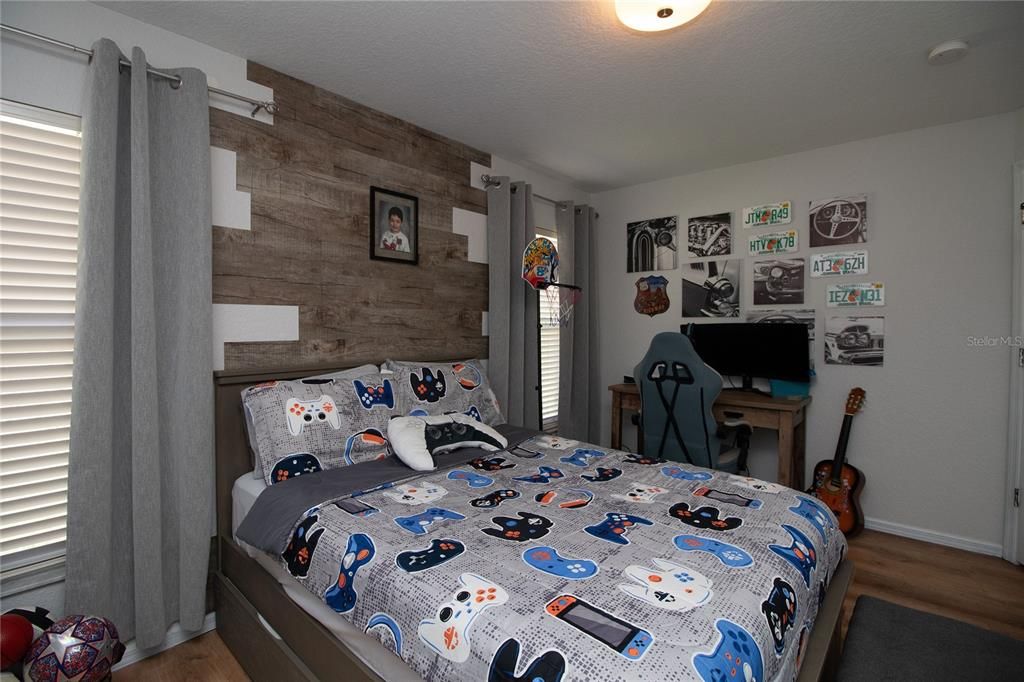 For Sale: $380,000 (3 beds, 2 baths, 2052 Square Feet)