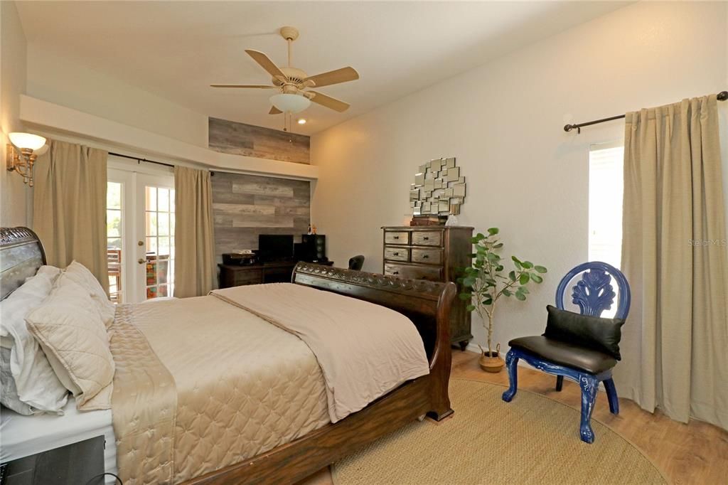 For Sale: $380,000 (3 beds, 2 baths, 2052 Square Feet)