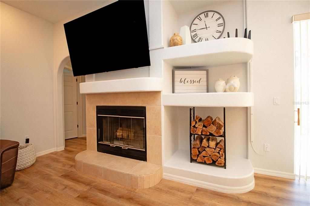 For Sale: $380,000 (3 beds, 2 baths, 2052 Square Feet)