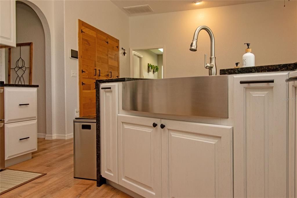 For Sale: $380,000 (3 beds, 2 baths, 2052 Square Feet)