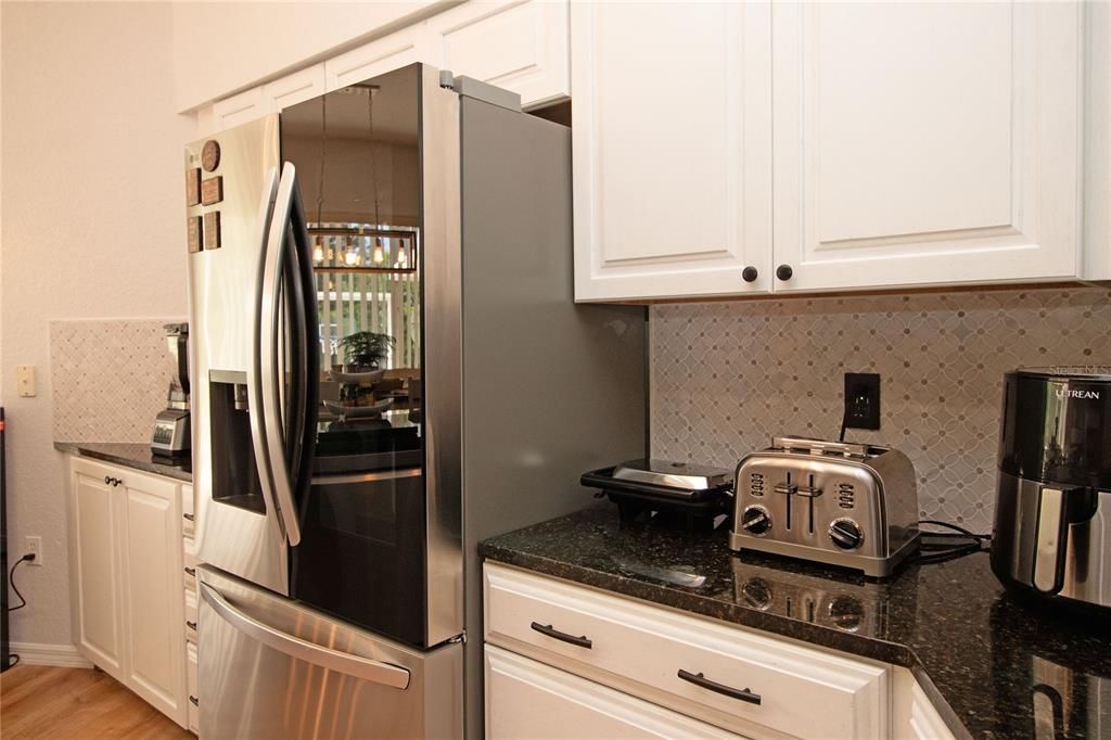 For Sale: $380,000 (3 beds, 2 baths, 2052 Square Feet)