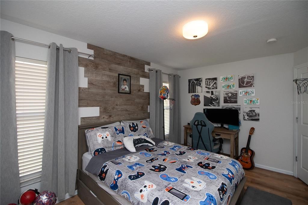For Sale: $380,000 (3 beds, 2 baths, 2052 Square Feet)