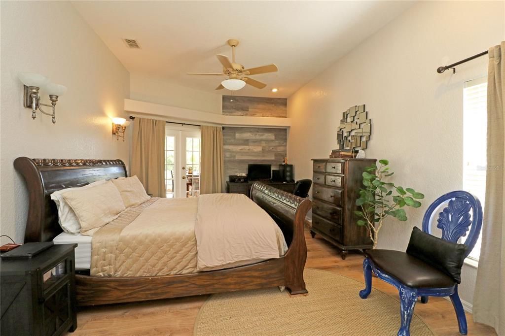 For Sale: $380,000 (3 beds, 2 baths, 2052 Square Feet)