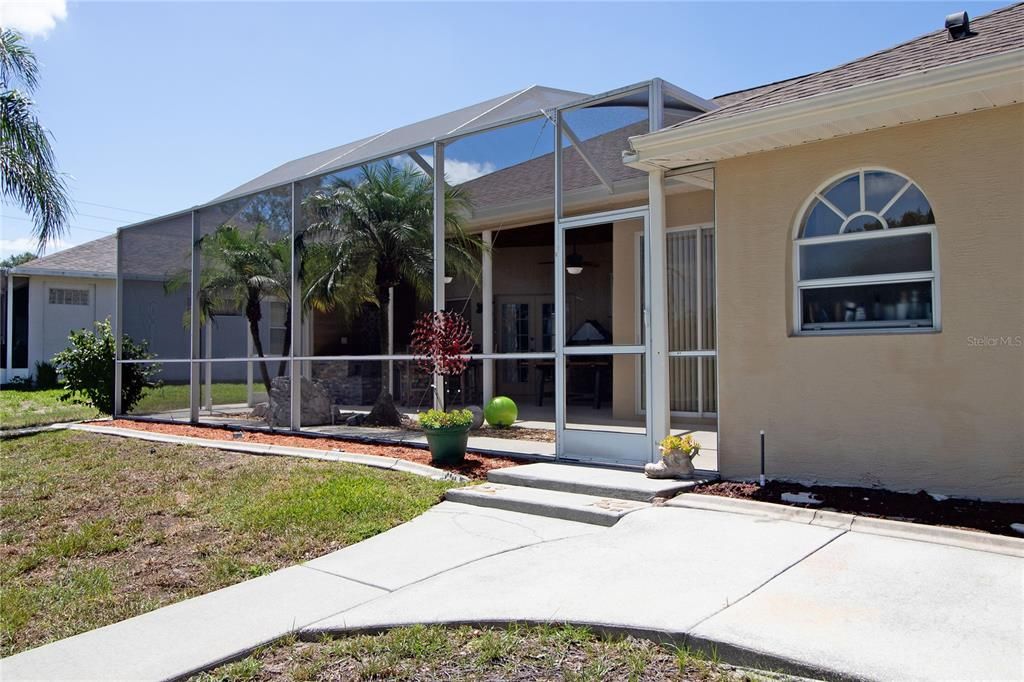 For Sale: $380,000 (3 beds, 2 baths, 2052 Square Feet)