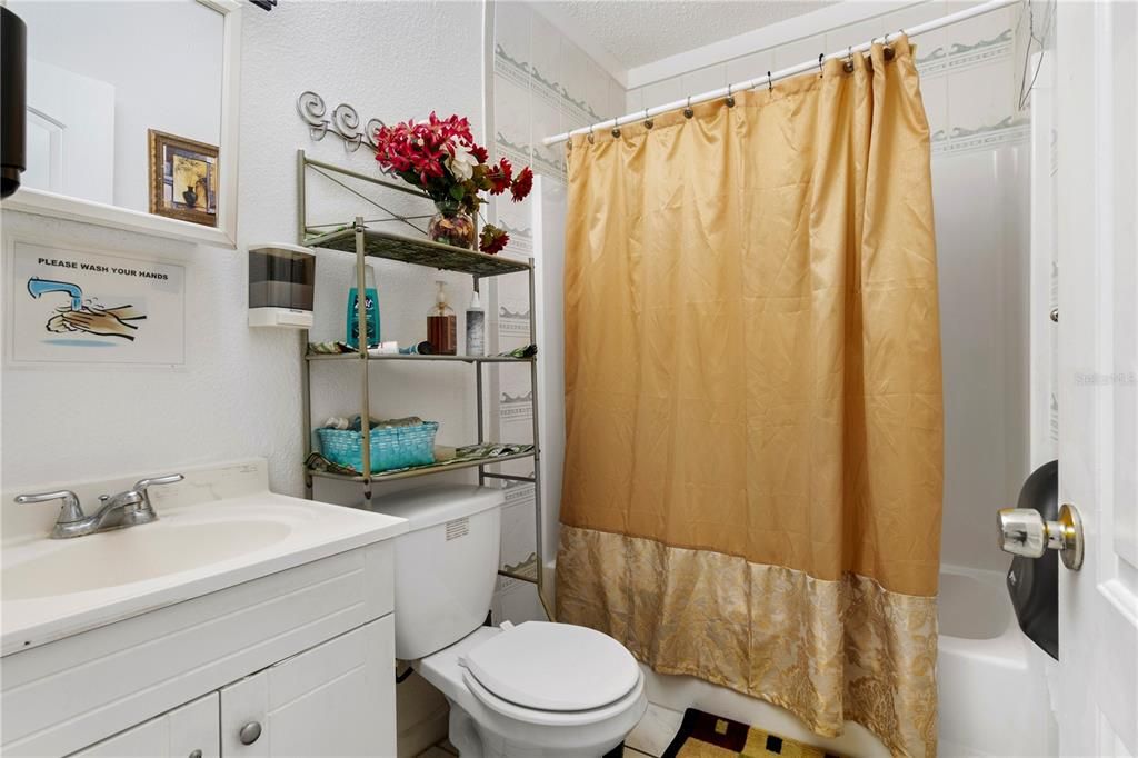 В аренду: $4,500 (6 спален, 5 ванн, 2344 Квадратных фут)