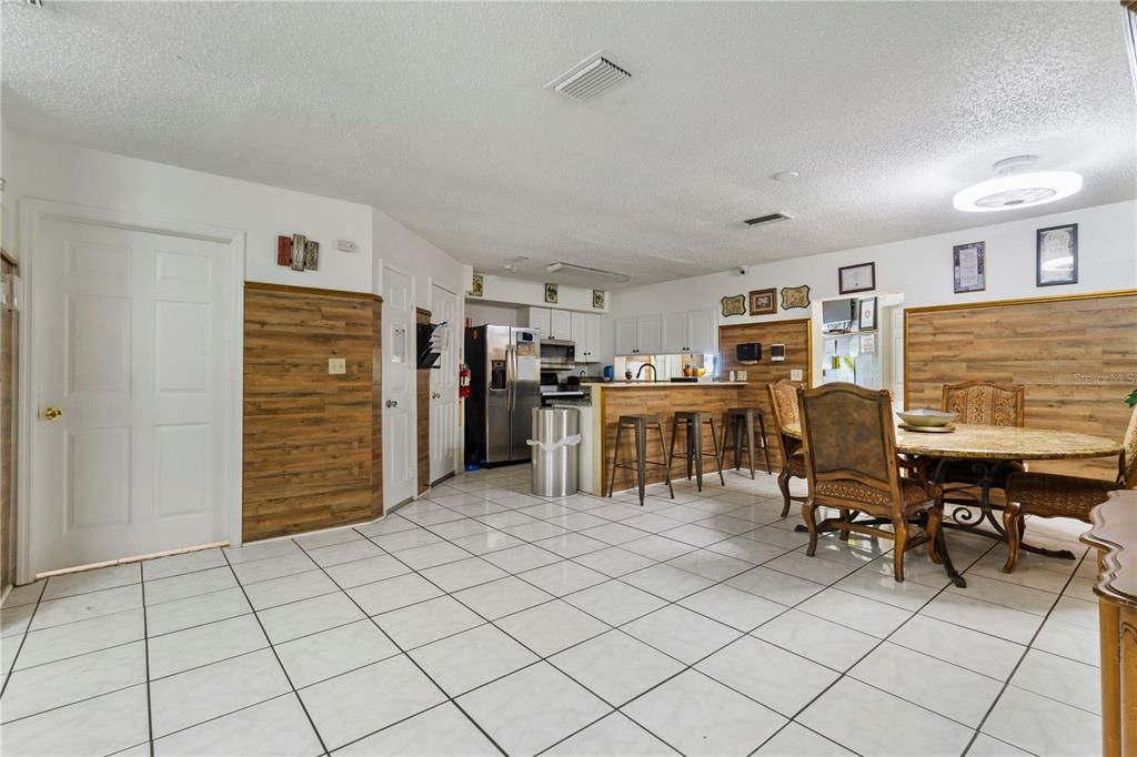 В аренду: $4,500 (6 спален, 5 ванн, 2344 Квадратных фут)