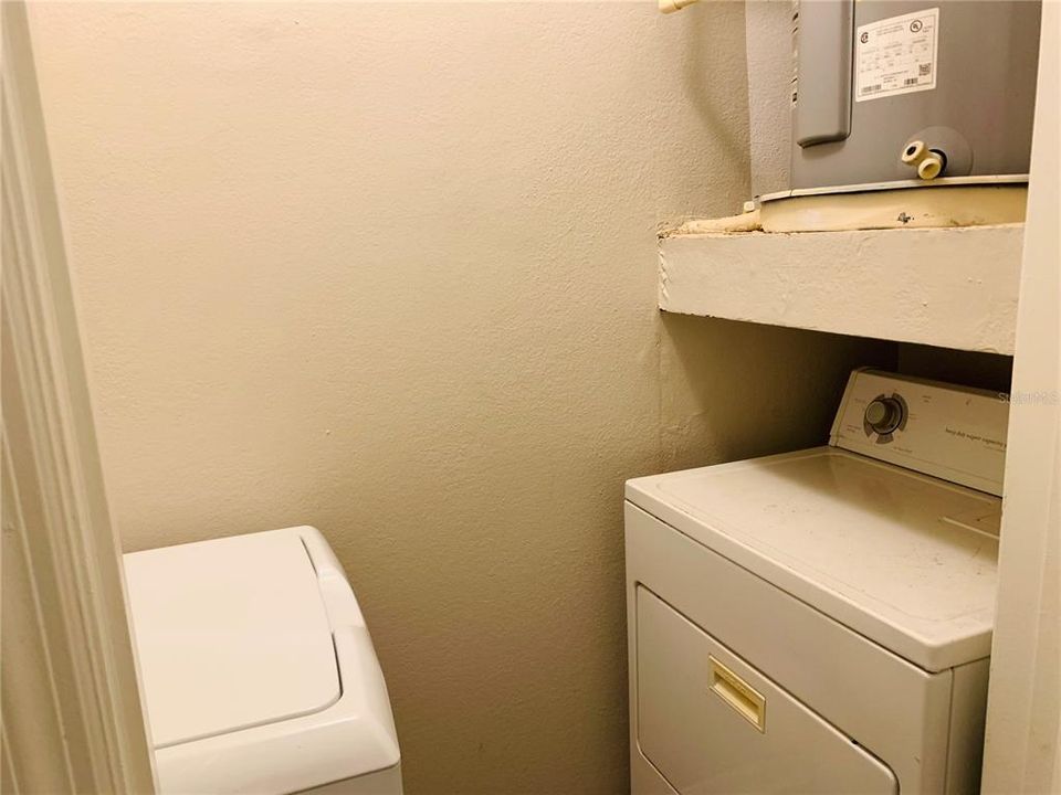 В аренду: $1,650 (2 спален, 1 ванн, 921 Квадратных фут)
