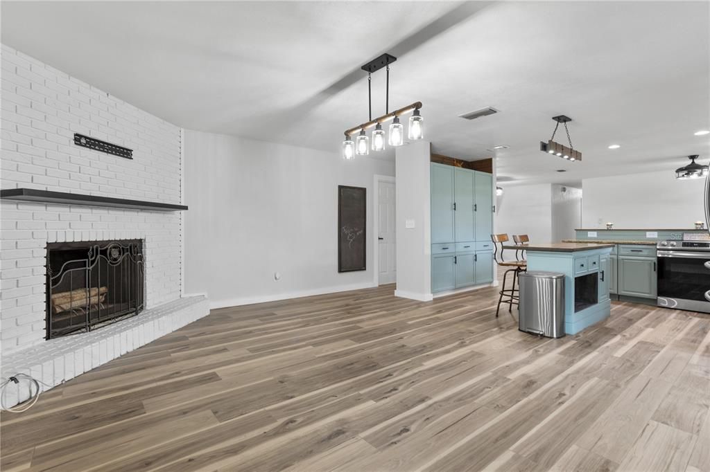 En Venta: $324,900 (3 camas, 2 baños, 1689 Pies cuadrados)