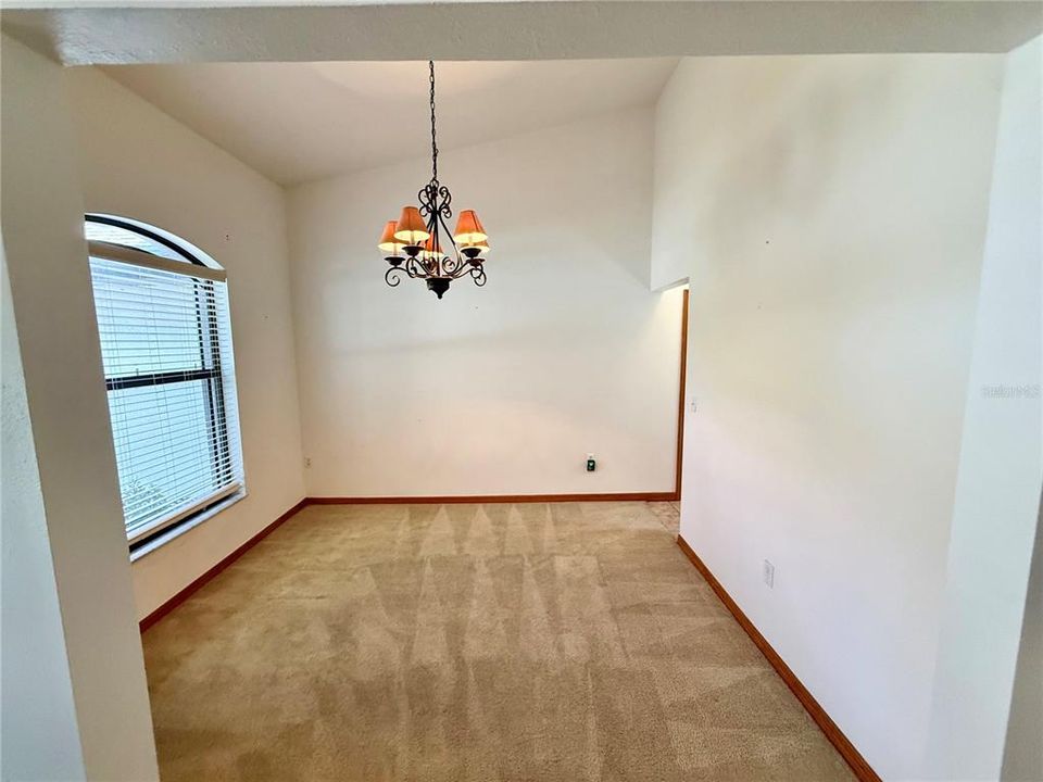 В аренду: $2,600 (4 спален, 3 ванн, 2022 Квадратных фут)
