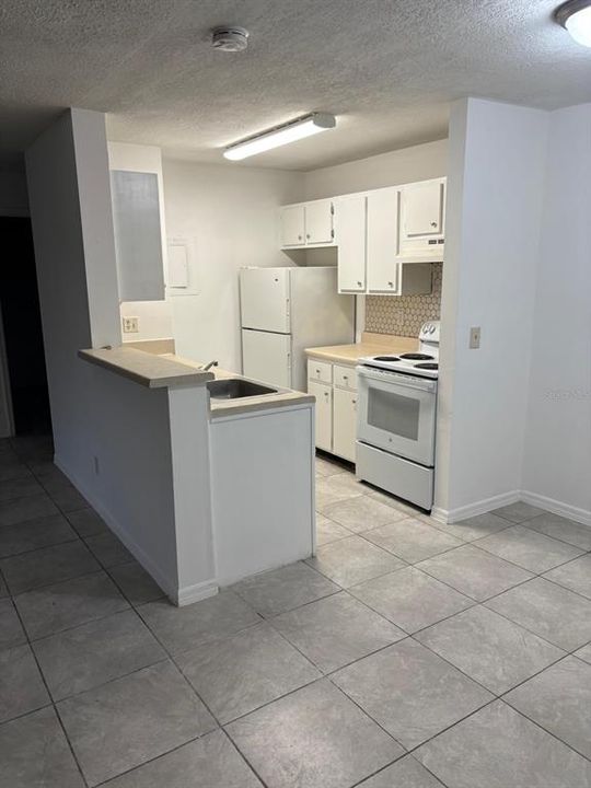 For Rent: $1,250 (1 beds, 1 baths, 686 Square Feet)