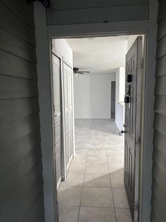 For Rent: $1,250 (1 beds, 1 baths, 686 Square Feet)