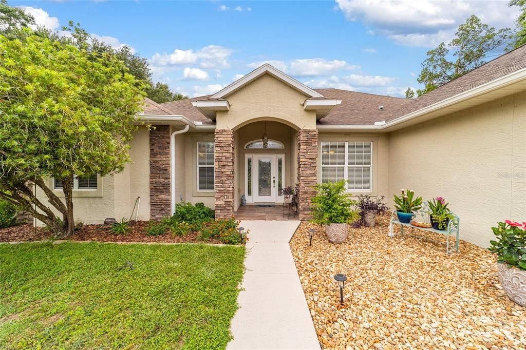 For Sale: $743,000 (3 beds, 2 baths, 2891 Square Feet)