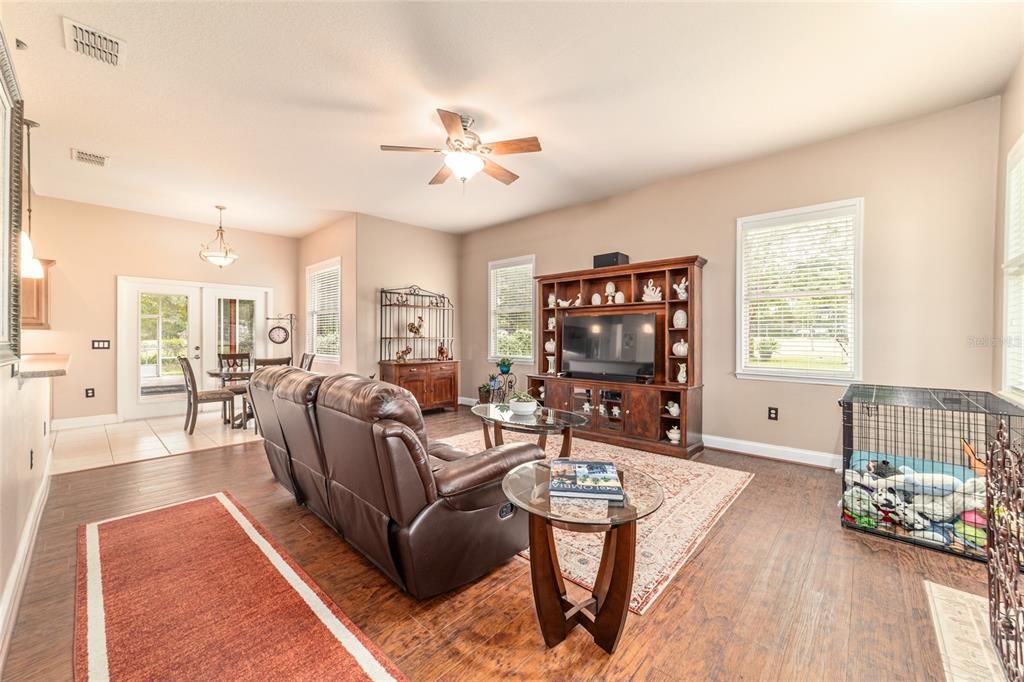 For Sale: $743,000 (3 beds, 2 baths, 2891 Square Feet)