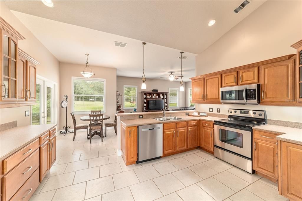 For Sale: $743,000 (3 beds, 2 baths, 2891 Square Feet)