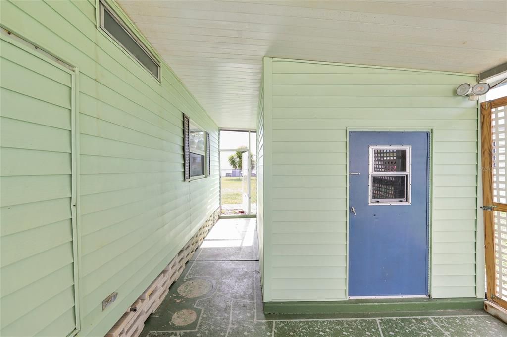 На продажу: $109,000 (2 спален, 2 ванн, 916 Квадратных фут)