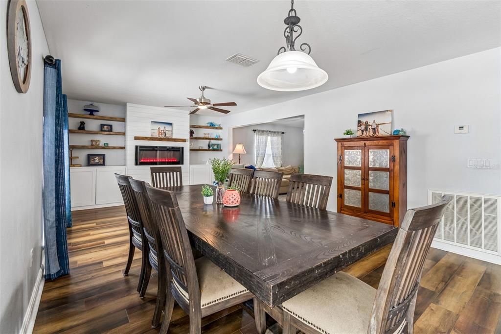 For Sale: $545,000 (4 beds, 2 baths, 2796 Square Feet)