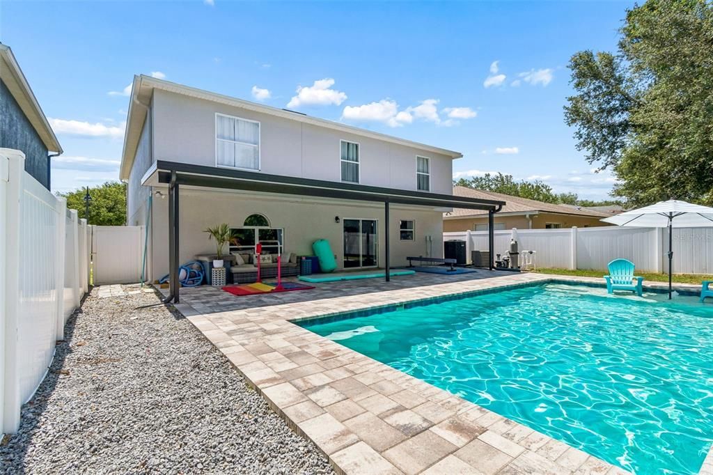 For Sale: $545,000 (4 beds, 2 baths, 2796 Square Feet)
