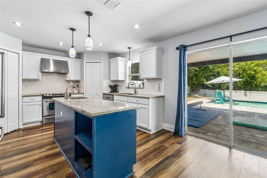 For Sale: $545,000 (4 beds, 2 baths, 2796 Square Feet)