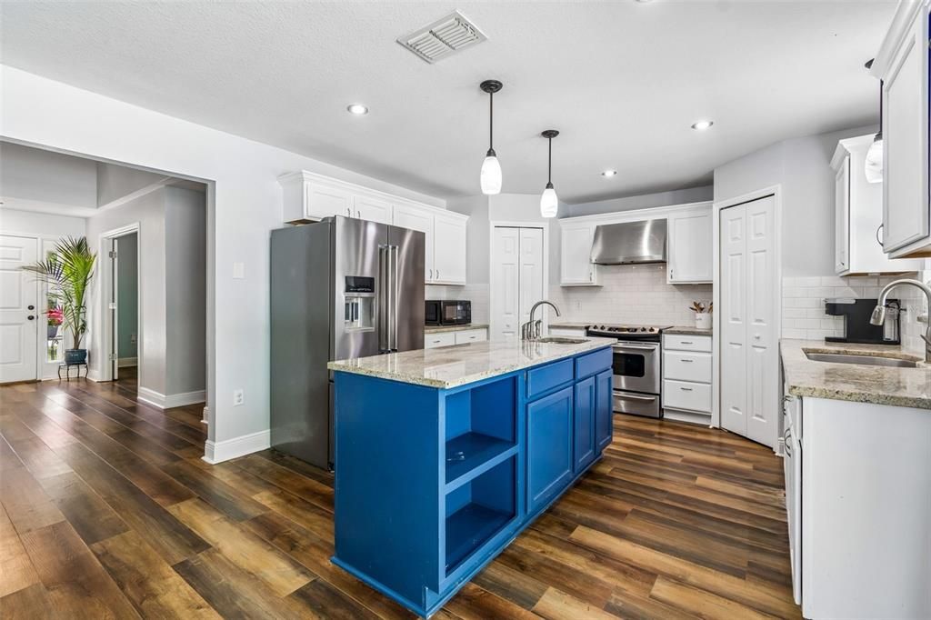For Sale: $545,000 (4 beds, 2 baths, 2796 Square Feet)