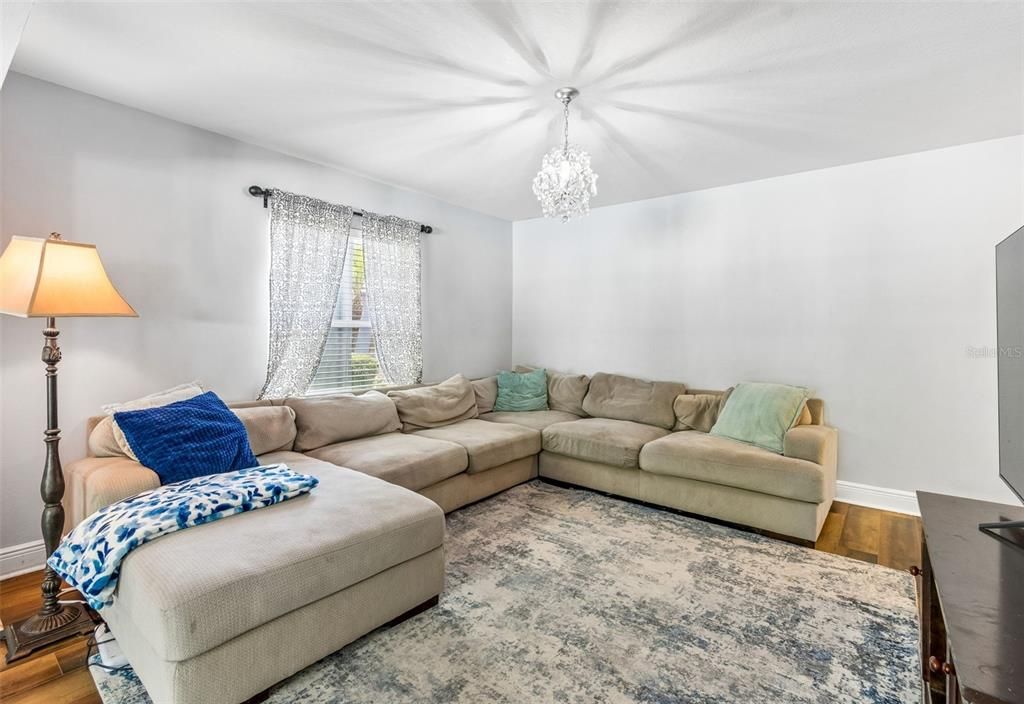 For Sale: $545,000 (4 beds, 2 baths, 2796 Square Feet)
