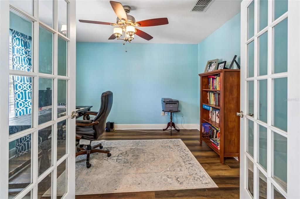 For Sale: $545,000 (4 beds, 2 baths, 2796 Square Feet)