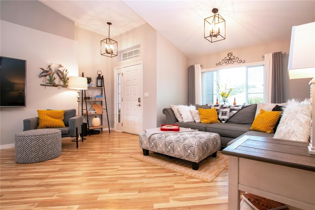 En Venta: $355,000 (2 camas, 2 baños, 1528 Pies cuadrados)