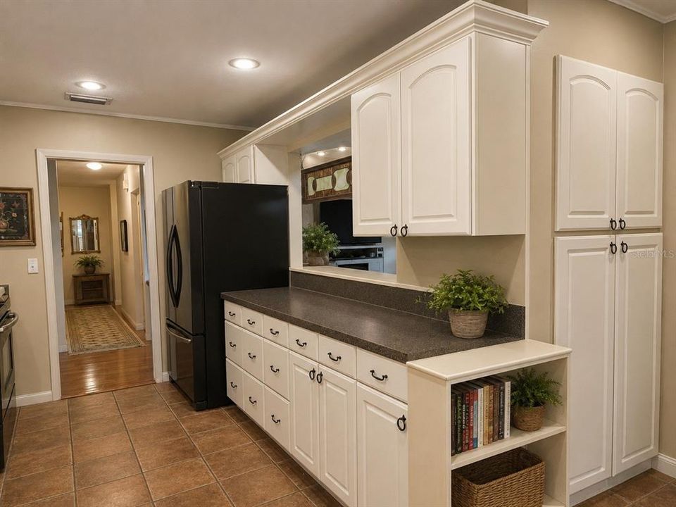 For Sale: $279,000 (3 beds, 2 baths, 1539 Square Feet)