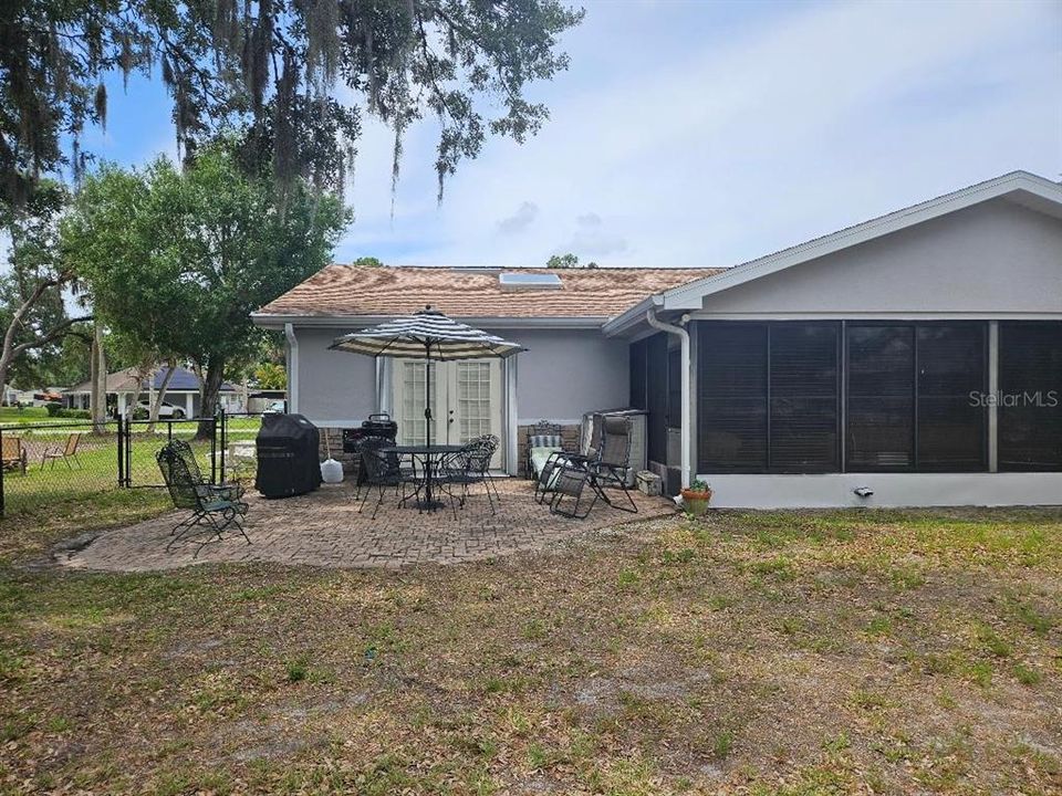 For Sale: $279,000 (3 beds, 2 baths, 1539 Square Feet)