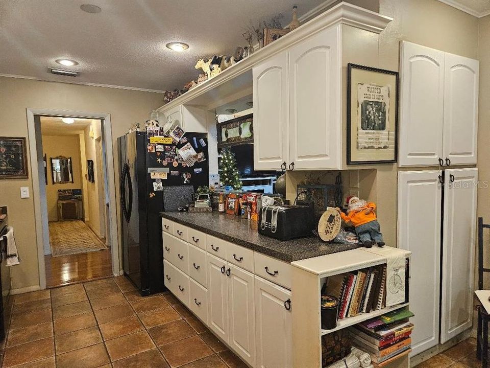 For Sale: $279,000 (3 beds, 2 baths, 1539 Square Feet)