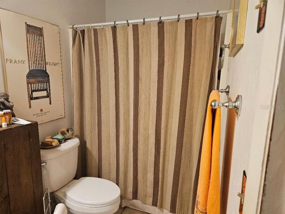 For Sale: $279,000 (3 beds, 2 baths, 1539 Square Feet)