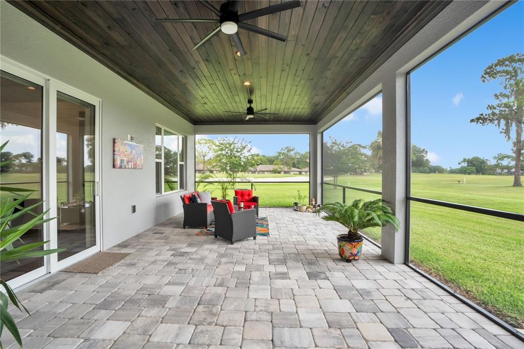 For Sale: $800,000 (4 beds, 3 baths, 2575 Square Feet)