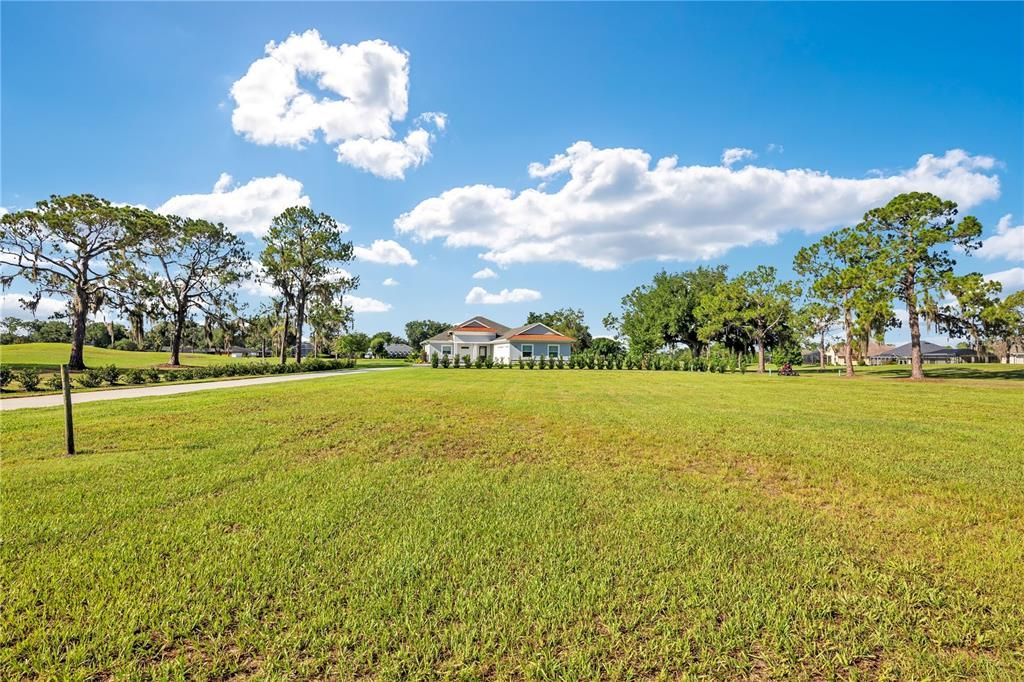 For Sale: $800,000 (4 beds, 3 baths, 2575 Square Feet)
