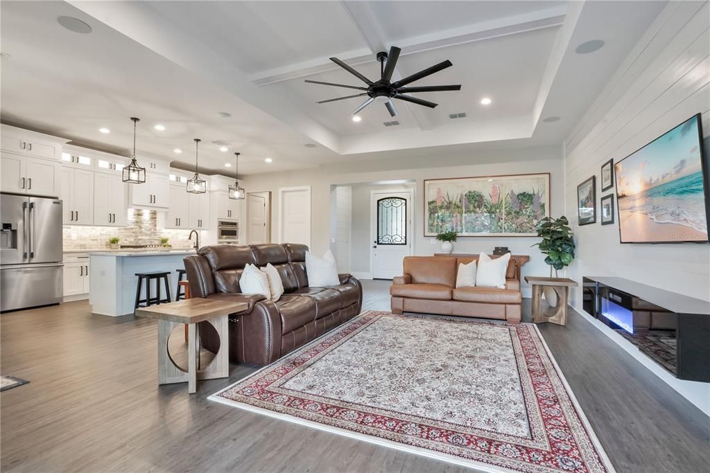 For Sale: $800,000 (4 beds, 3 baths, 2575 Square Feet)