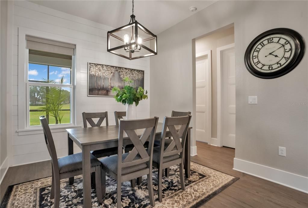 For Sale: $800,000 (4 beds, 3 baths, 2575 Square Feet)
