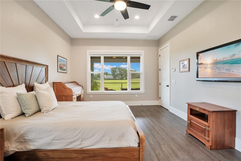 For Sale: $800,000 (4 beds, 3 baths, 2575 Square Feet)