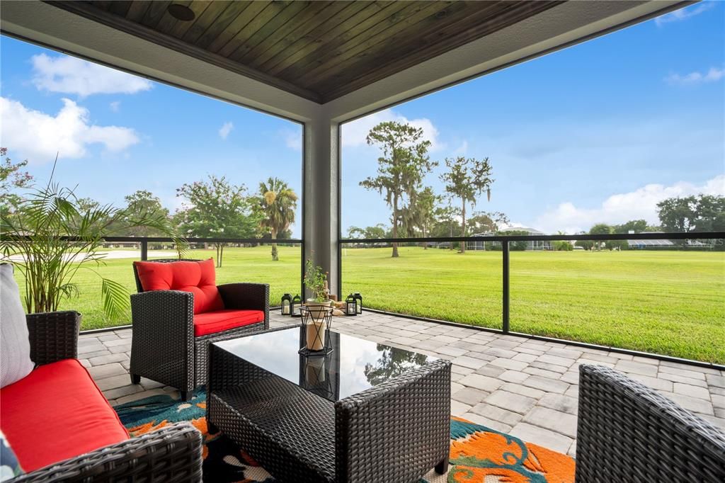 For Sale: $800,000 (4 beds, 3 baths, 2575 Square Feet)