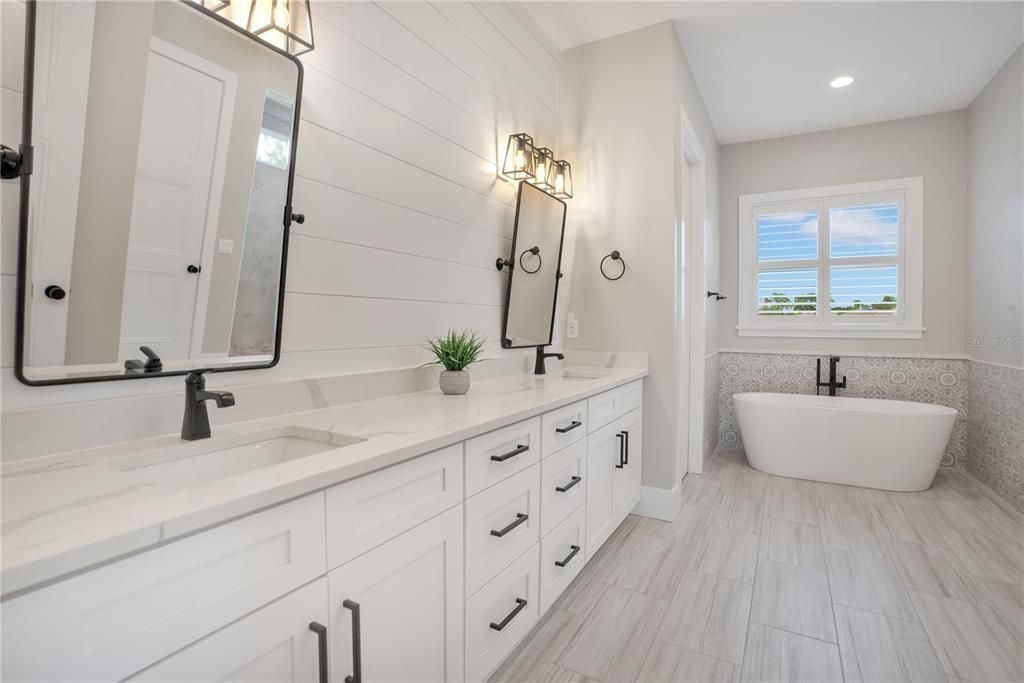 For Sale: $800,000 (4 beds, 3 baths, 2575 Square Feet)