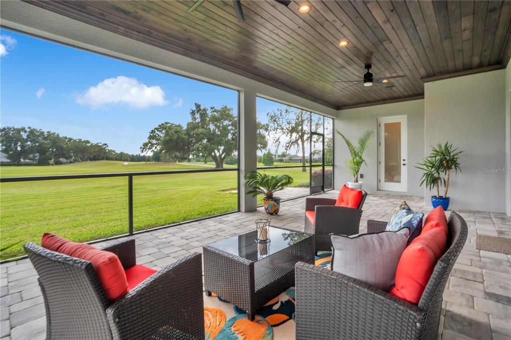 For Sale: $800,000 (4 beds, 3 baths, 2575 Square Feet)