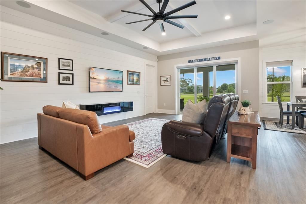 For Sale: $800,000 (4 beds, 3 baths, 2575 Square Feet)