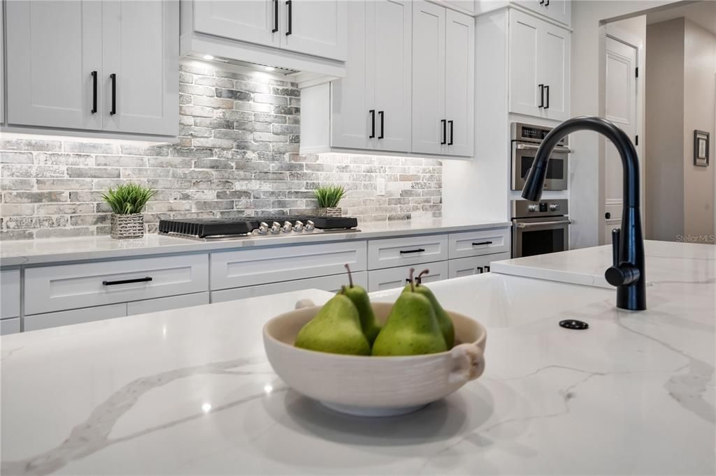 For Sale: $800,000 (4 beds, 3 baths, 2575 Square Feet)