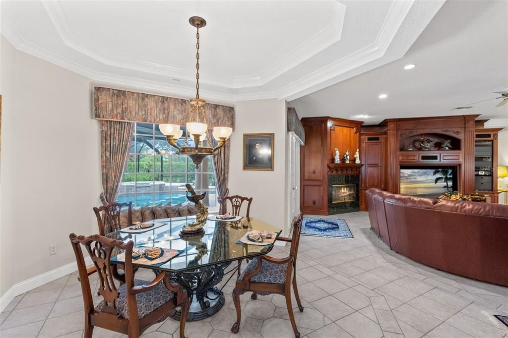 Activo con contrato: $1,990,000 (4 camas, 5 baños, 6546 Pies cuadrados)