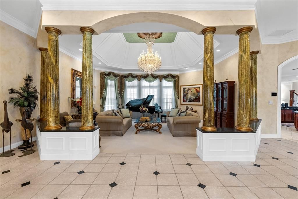 Activo con contrato: $1,990,000 (4 camas, 5 baños, 6546 Pies cuadrados)