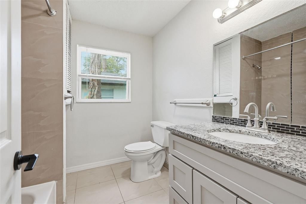 For Rent: $1,350 (2 beds, 1 baths, 1000 Square Feet)
