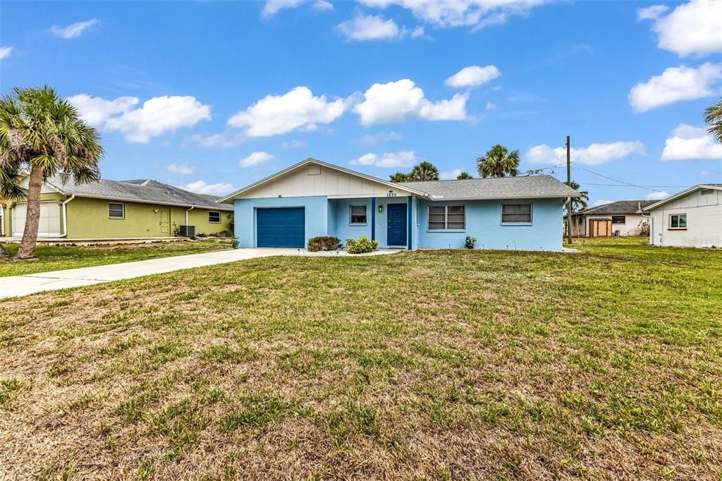 For Sale: $232,000 (2 beds, 2 baths, 1303 Square Feet)