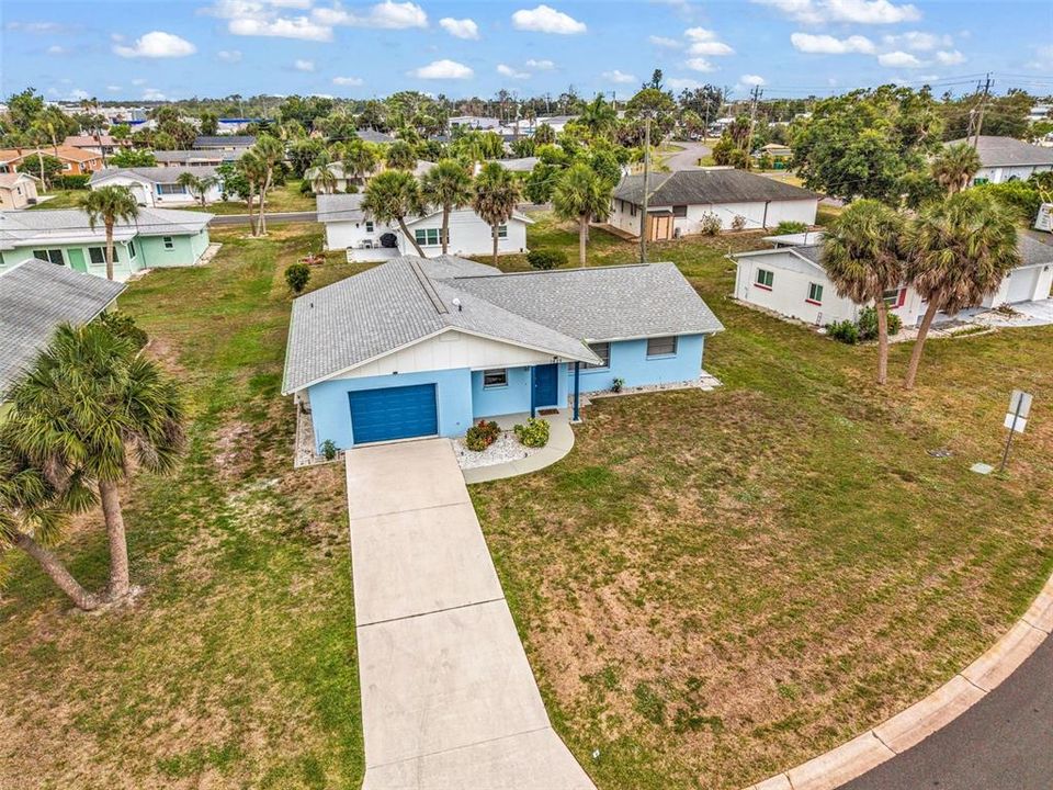For Sale: $232,000 (2 beds, 2 baths, 1303 Square Feet)