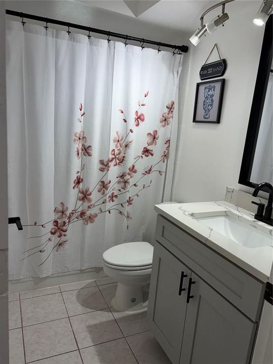 En Venta: $325,000 (3 camas, 2 baños, 1232 Pies cuadrados)
