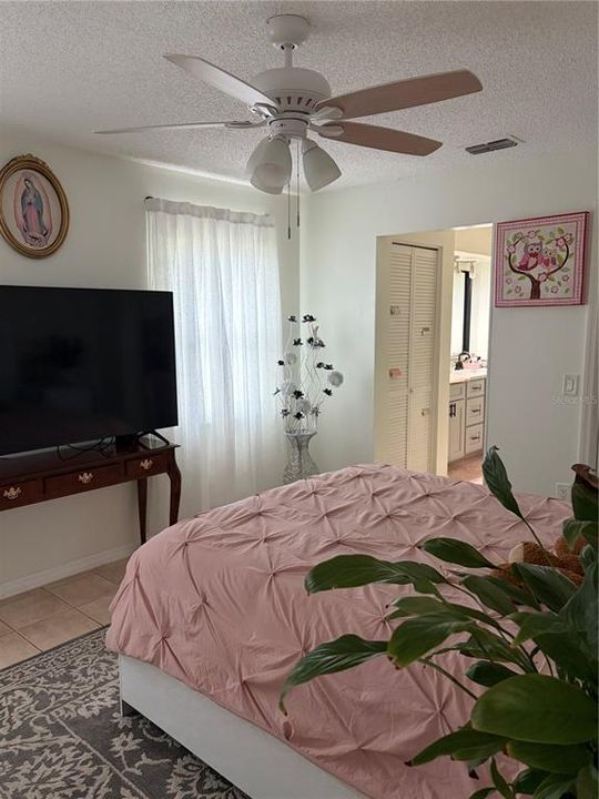 En Venta: $325,000 (3 camas, 2 baños, 1232 Pies cuadrados)