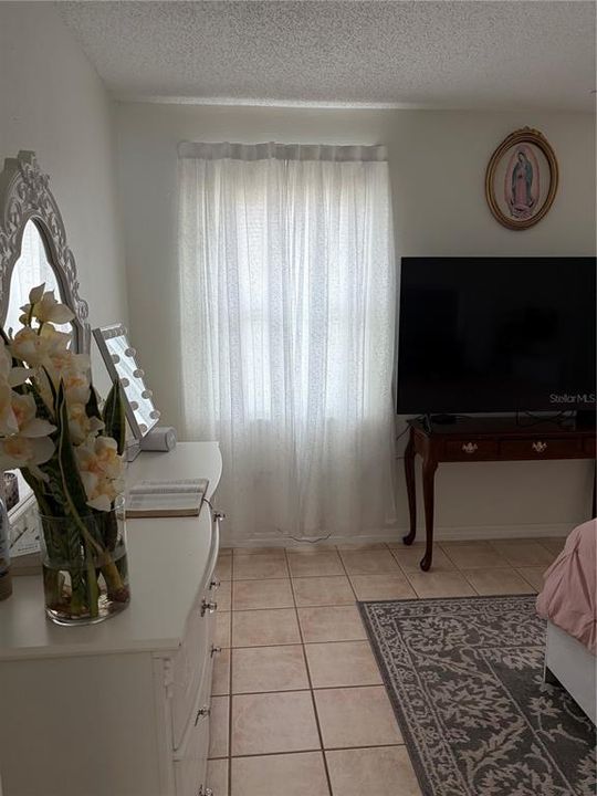 En Venta: $325,000 (3 camas, 2 baños, 1232 Pies cuadrados)
